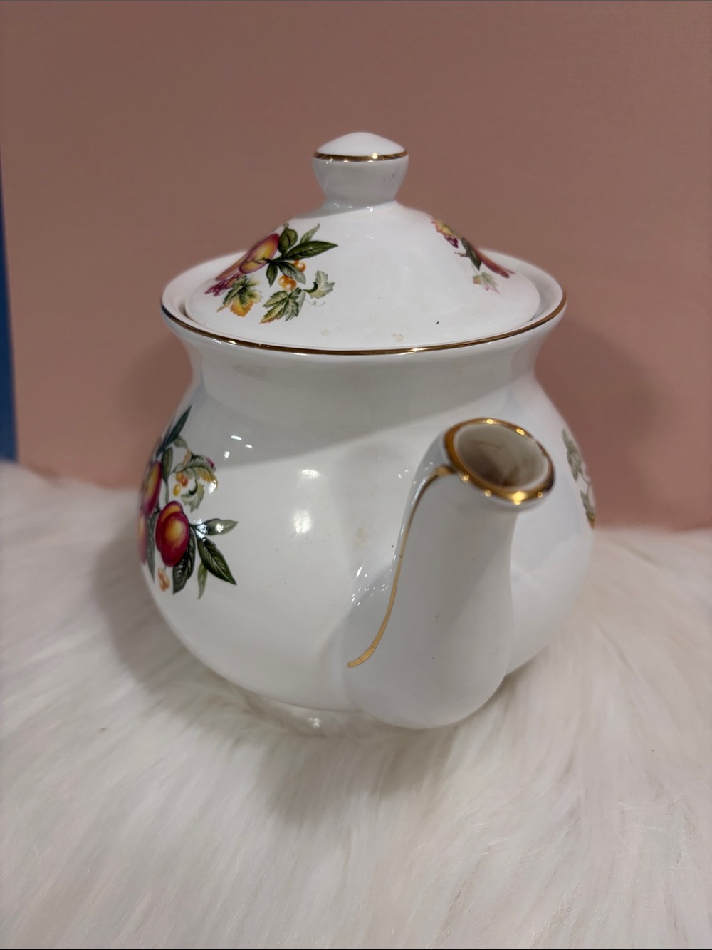 Sadler Classic White Porcelain Teapot with Fruit Motif - Picture 5 of 10